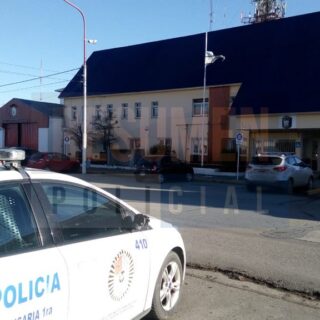 Una mujer concurrió en estado de ebriedad a una comisaría a visitar a su pareja y terminó detenida