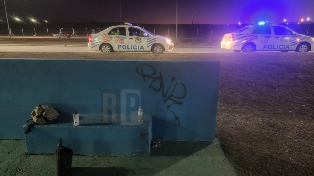 Dos menores demorados por realizar pintadas