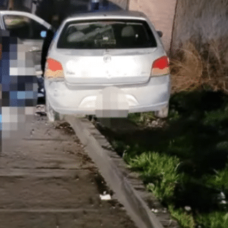NEUQUÉN: Un hombre murió tras chocar su auto contra un poste, cerca del Casino
