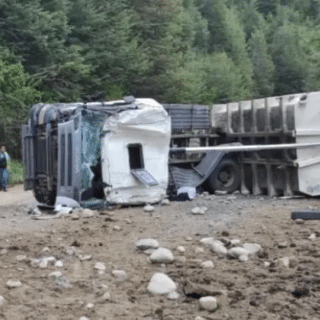 BARILOCHE: Camionero fue aplastado por la cabina y recibió heridas gravísimas