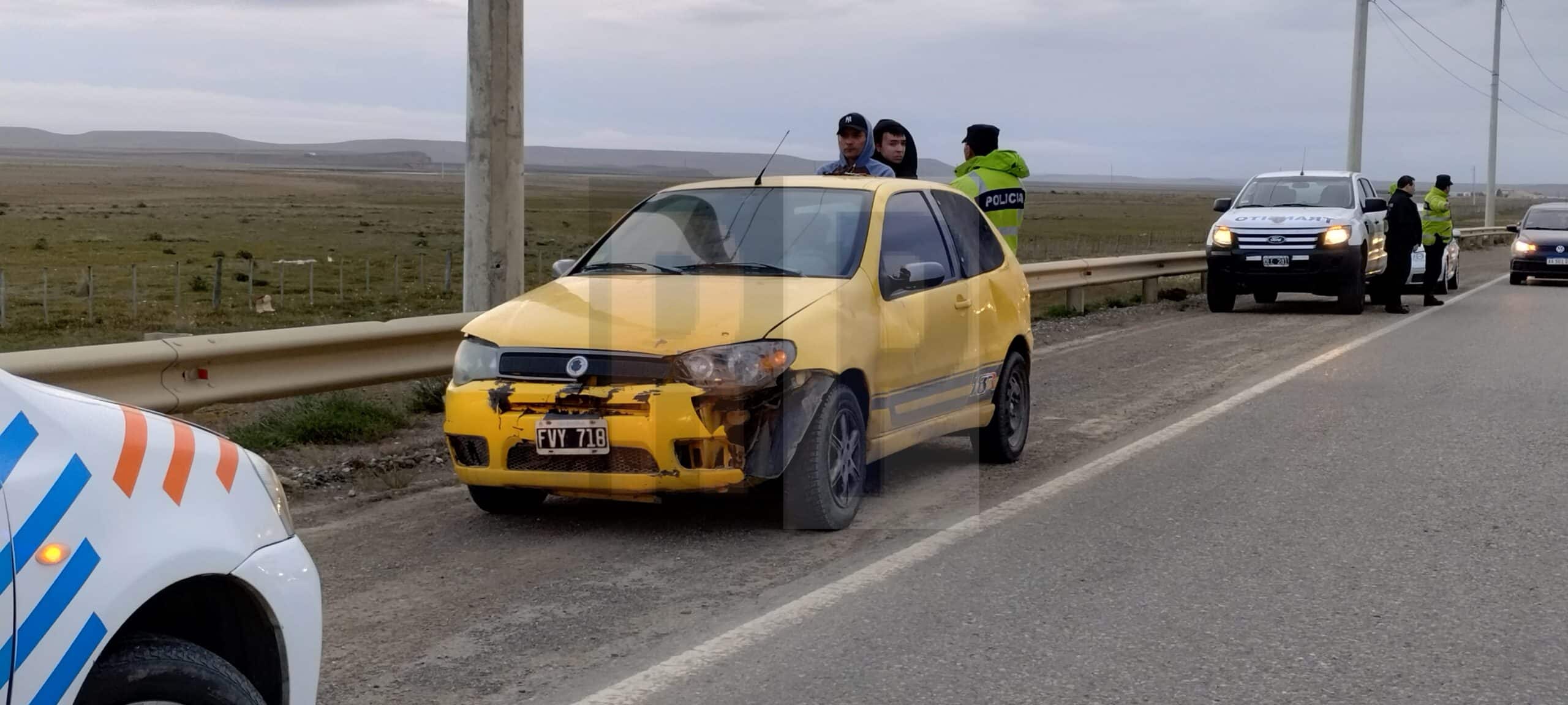 Quedó detenido el conductor que causó triple accidente pero también dos familiares de las víctimas que fueron a destrozarle el auto