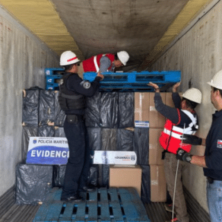 PTA. ARENAS: Desbaratan contrabando de 151 mil cajetillas de cigarrillos con destino a Puerto Montt