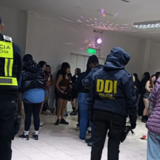 STA. CRUZ: Cerraron un boliche y una fiesta clandestina en la que había 85 menores