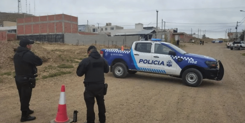 CALETA OLIVIA: Horror, apuñaló a su madre, habría asesinado a su pareja y se quitó la vida
