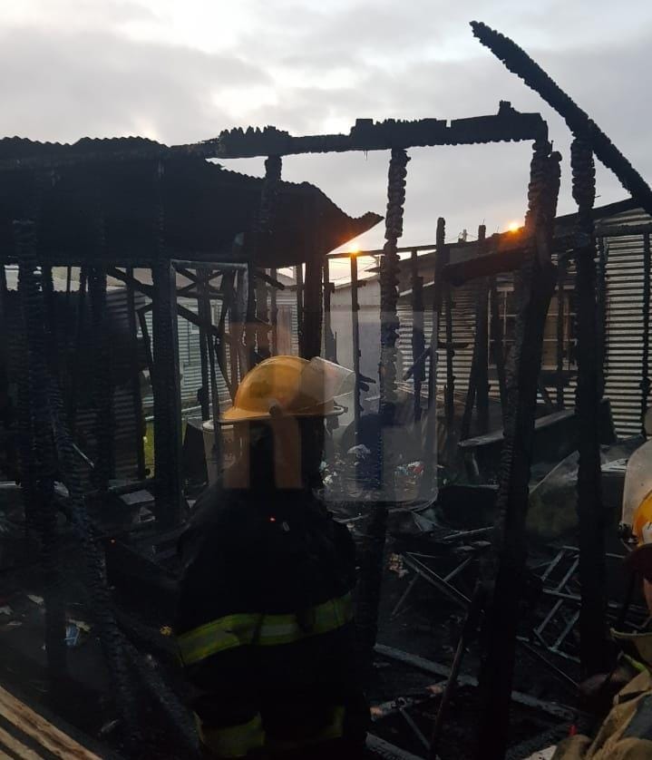 Cuatro viviendas afectadas por un incendio y una persona fallecida