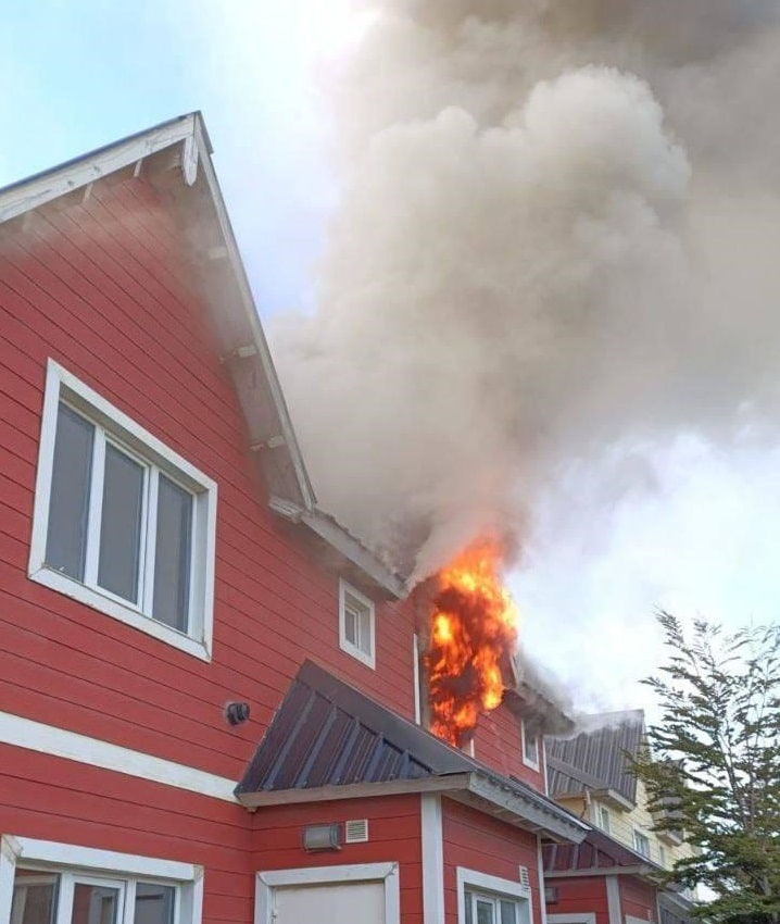 Sobrecargaron un enchufe y se incendió una vivienda