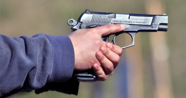 Investigan robo de un arma policial la cual circula en el mercado negro de Río Grande