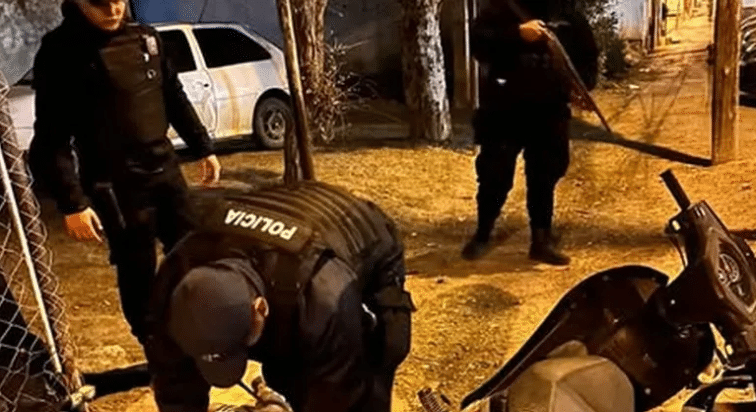 CDRO. RIVADAVIA: Robó una moto, chocó contra un árbol y terminó preso