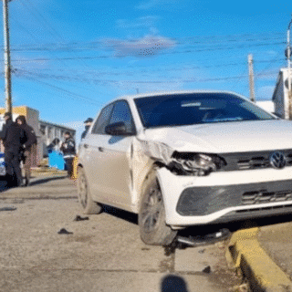 RÍO GALLEGOS: Una mujer termino con un golpe en la cabeza tras chocar