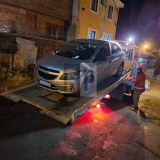 Dos detenidos tras arrollar a un efectivo policial y una persecución automovilística por las calles de Ushuaia