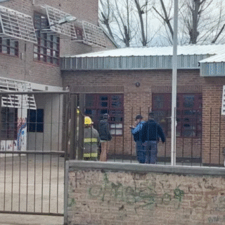 NEUQUÉN: Violenta pelea en el Paseo de la Costa: piñas y cuchillazos entre estudiantes del CPEM 34