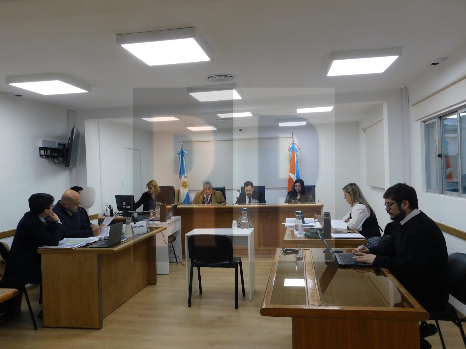 Comenzó juicio por violento episodio de pareja en que acusan al imputado de golpear y encerrar a su mujer para abusarla