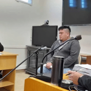 CDRO. RIVADAVIA: Está acusado de matar a un hombre y le revocaron la prisión domiciliaria porque cometió un insólito error