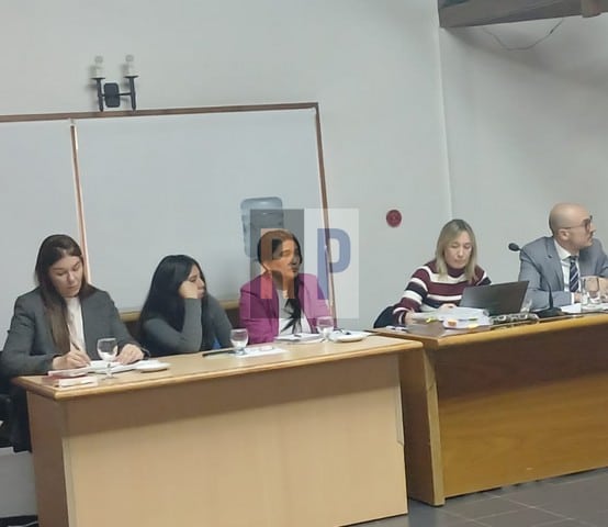 Peritos manifestaron dudas técnicas en cuanto al escenario de un suicidio, en el juicio a mujer acusada de asesinar a su pareja