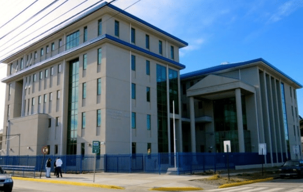 PTA. ARENAS: Menor fue detenido portando arma en medio del Carnaval de Invierno