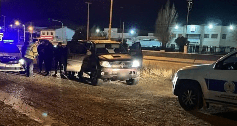 CDRO. RIVADAVIA: Alcohol, armas, persecución y «una sorpresa»: la peligrosa salida de un grupo de amigos