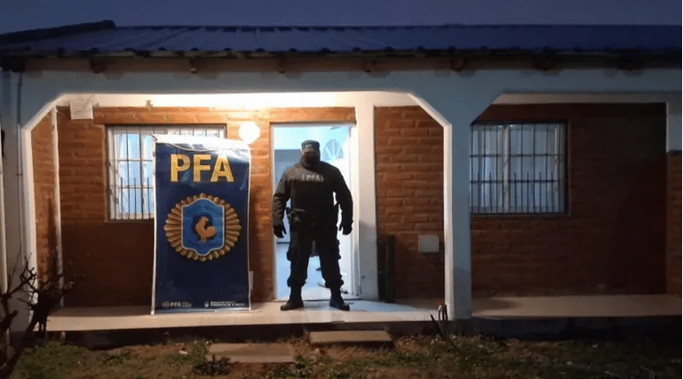 NEUQUÉN: Cayó una red de narcotráfico y distribución de imágenes de abuso sexual infantil que operaba desde la cárcel