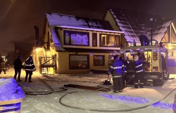 EL CHALTÉN: Una freidora industrria generó incendio en un restaurante