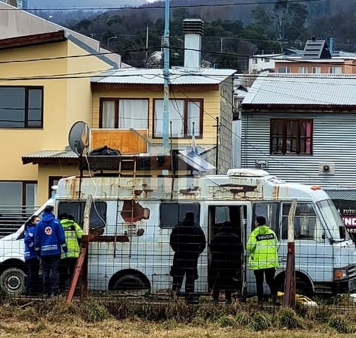 Hallaron a un hombre muerto dentro de su motorhome en Ushuaia