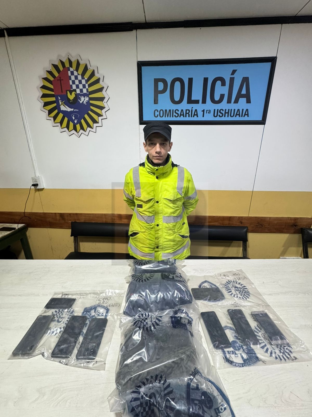 Aprehensión y recuperación de celulares robados en Ushuaia: esclarecen robo en tiempo récord