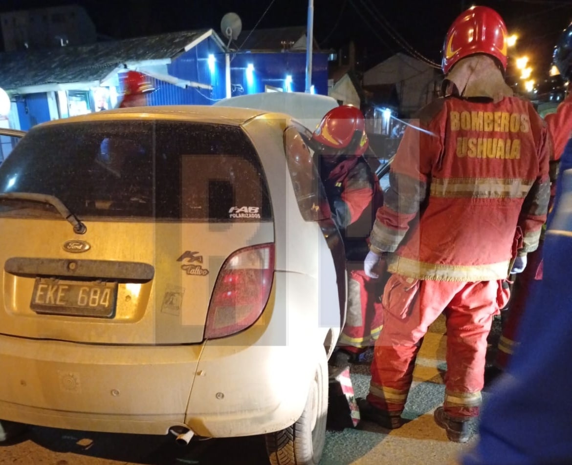 Una chica de 13 años salió golpeada de un violento accidente en Ushuaia