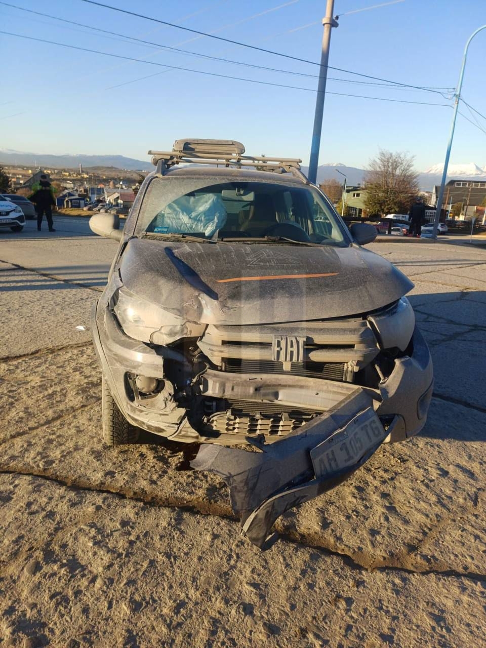 Colisión vehicular en Ushuaia: dos mujeres trasladadas al hospital tras accidente