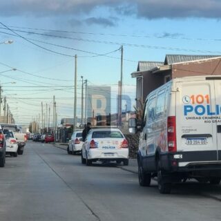 Un hombre detenido por agredir de un golpe de puño en la boca a su pareja