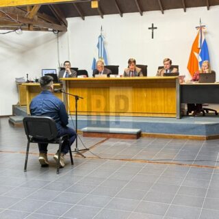 Comienza juicio oral a un hombre detenido por morderle el rostro a su pareja en una escena de celos