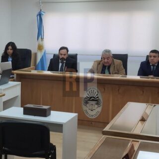 Comienza el primer juicio del año a un hombre de Tolhuin acusado de abusos sexuales a su hija biológica y a una hijastra