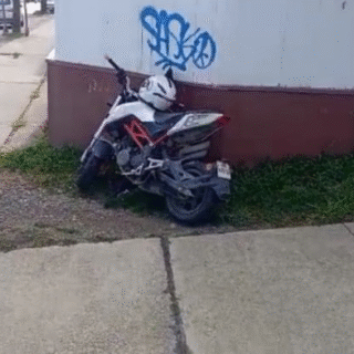 PTA. ARENAS: Motociclista resulta gravemente herido tras colisión con camión 