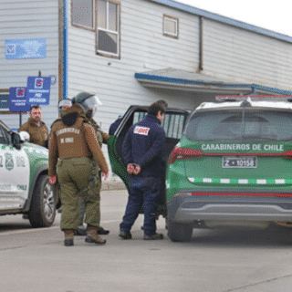 PTA. ARENAS: Operativo de Carabineros terminó con la detención de 8 trabajadores desde planta de revisión técnica