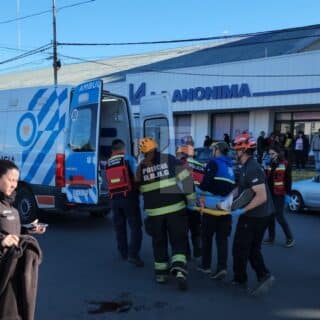 Un joven con serias heridas tras ser atropellado en pleno centro de Río Grande