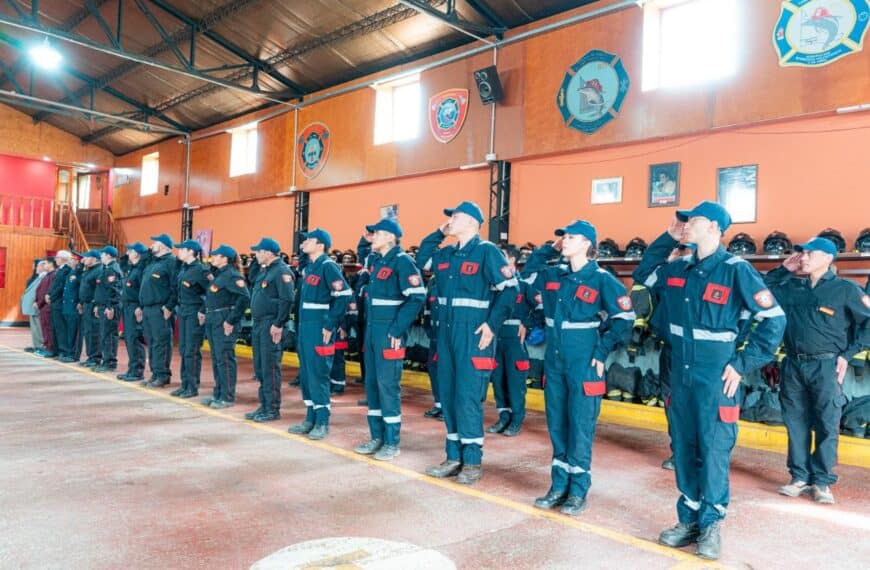 Bomberos voluntarios del cuartel «2 de Abril» de Ushuaia cumplieron 30 años