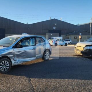 Una acompañante herida tras violento impacto en otro cruce semaforizado