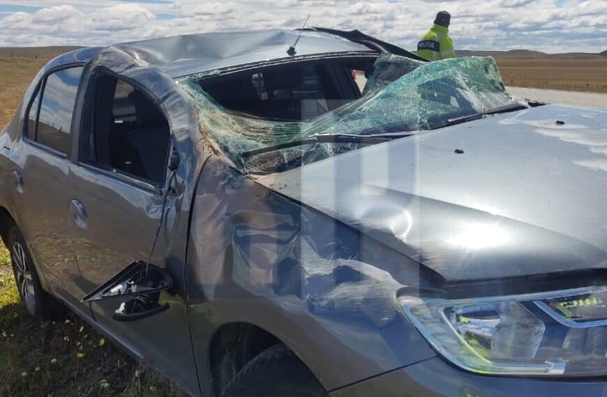 Vuelco en la Ruta Nacional 3 con una mujer trasladada en ambulancia al HRRG