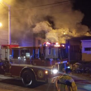 Un hombre con quemaduras tras el incendio de su vivienda en la madrugada