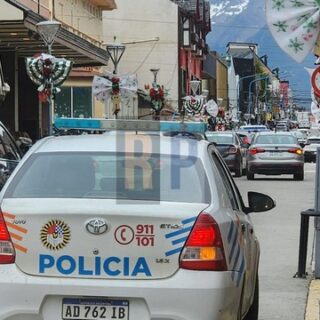 Policía intervino por la muerte de dos ancianos en domicilios a una cuadra de diferencia