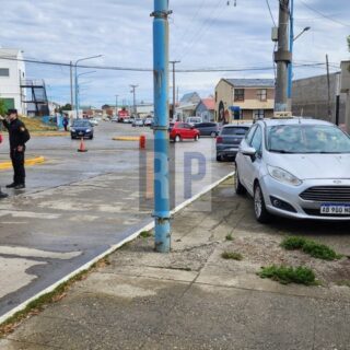 Falleció un taxista que se infartó al volante de su vehículo y protagonizó accidente en Chacra2