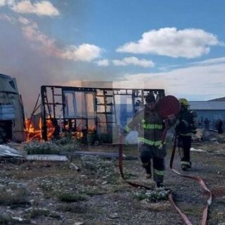 Incendio en la zona de chacras de la margen sur dejó pérdidas totales