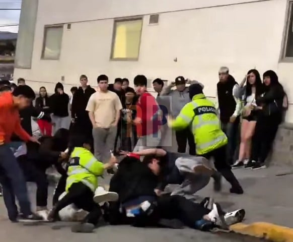 Un herido y tres detenidos en una salvaje batalla campal a la salida de un boliche de Ushuaia