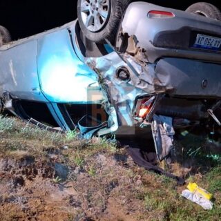 Una mujer hospitalizada tras violento vuelco en ruta 3 a la altura de la zona de Tolhuin