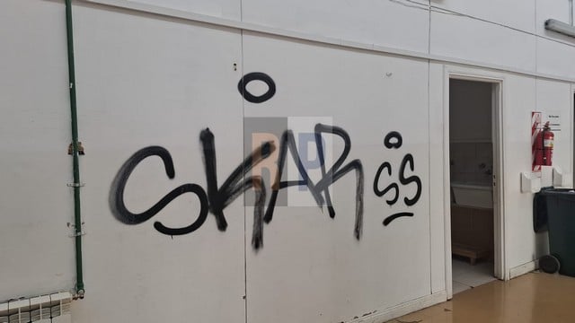 La escuela 14 fue blanco de un intento de robo y actos de vandalismo