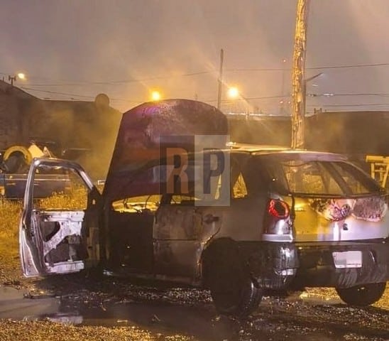 Incendiaron un automóvil esta madrugada en el barrio Perón