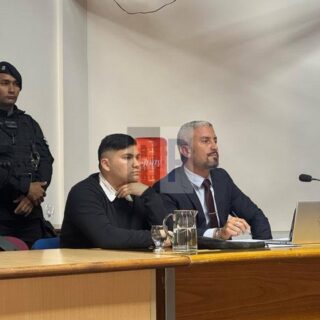 Acusado de atacar a golpes y mordidas a su pareja se negó a declarar en la primer jornada de juicio