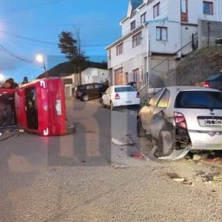 Otro vuelco en Ushuaia con un conductor que se negó a la alcoholemia