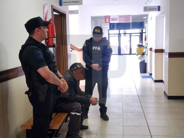 Policía Federal detuvo a un hombre que tenía una rebeldía por un hurto en La Anónima