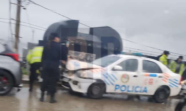 Otro móvil policial fuera de servicio por un choque en el mismo día