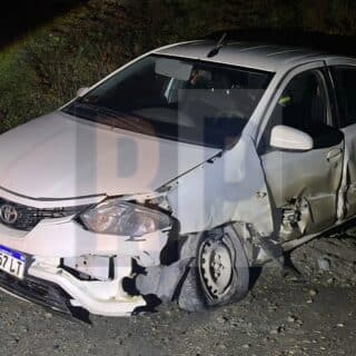 Vehículo despistó en ruta 3 y tuvo importantes daños