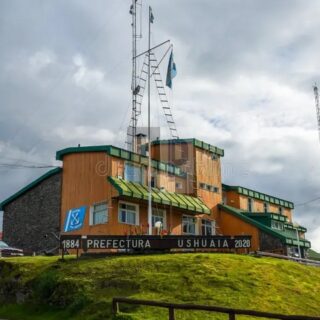 Un joven oficial de Prefectura murió de un disparo en un presunto suicidio en el edificio de la institución
