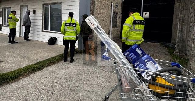 Detuvieron a dos sujetos portando elementos robados en viviendas céntricas y allanan a un tercero al que ya le encontraron marihuana